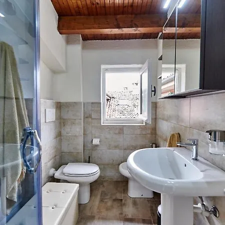 Tra I Tetti E Il Cielo Apartment *