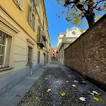 Tra I Tetti E Il Cielo Turin