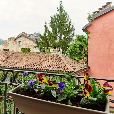 Tra I Tetti E Il Cielo 아파트 토리노